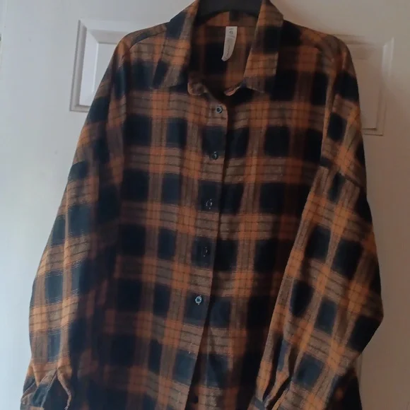 Cute Flannel Shirt/Dress - Picture 2 of 5